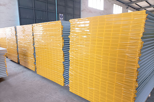 彩鋼夾心板在安裝的過程中需要注意哪些問題？